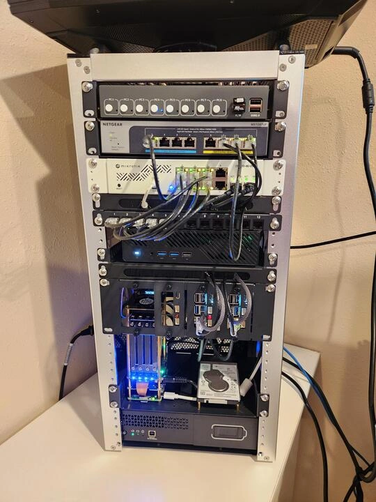 /blog/diy-standardized-how-opensff-can-streamline-homelabs-and-home-servers